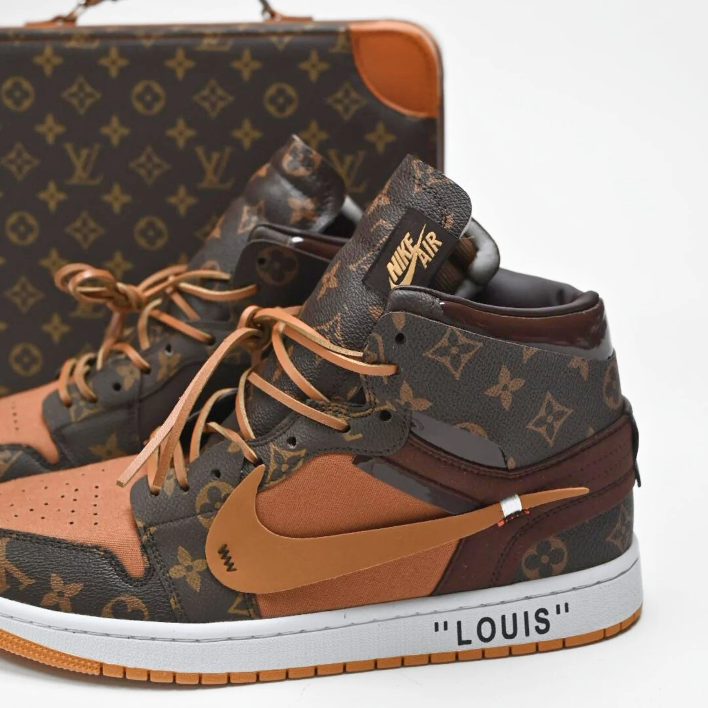 Off-Louis LV Air Jordan 1 - Image 4