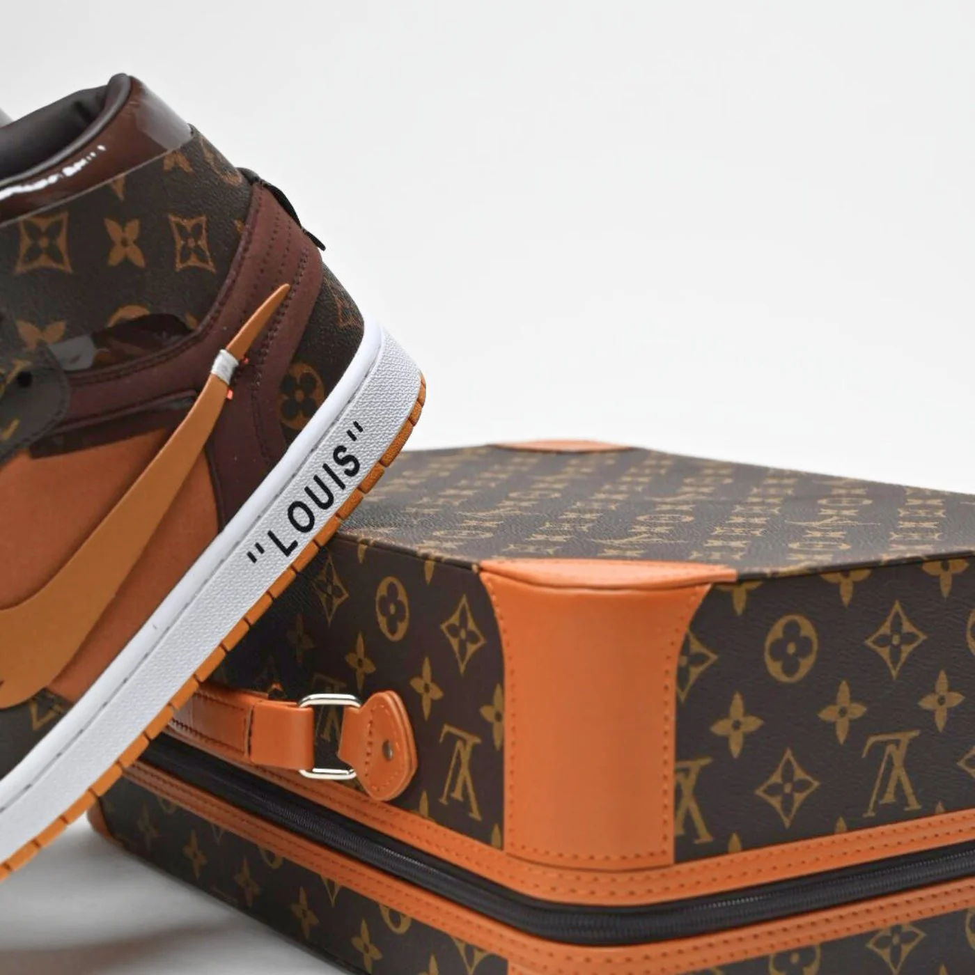 Off-Louis LV Air Jordan 1 - Image 5